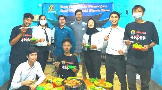 telah selesai Kursus Bahasa Korea angkatan 128 Bina Insani Siap menghadapi tes EPS TOPIK