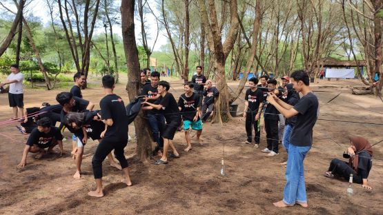 Kegiatan Outing Class Siswa Kursus Bina Insani MTC Persiapan Kerja Korea dan Jepang