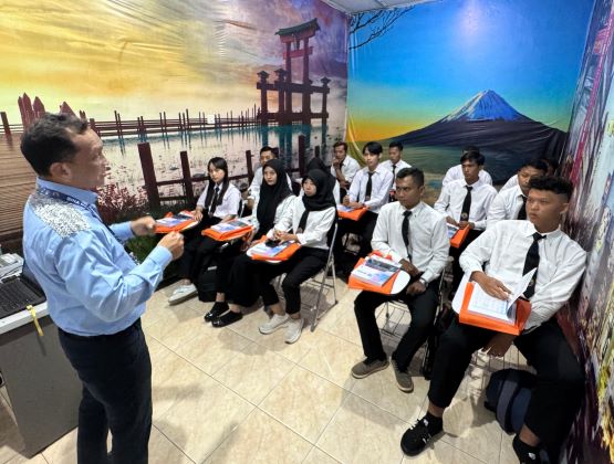 Pembukaan Pelatihan Bahasa Korea Intensif Angkatan 160 di Bina Insani untuk CPMI Program G to G di Bina Insani MTC
