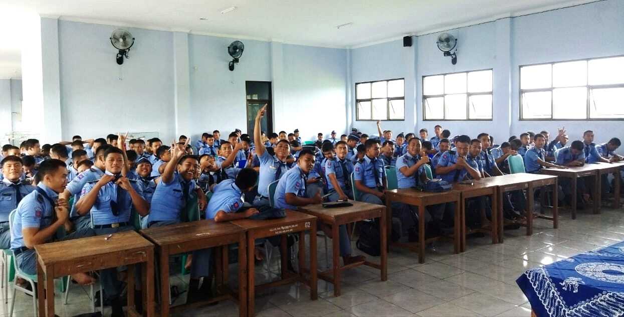Kegiatan Sosialisasi Program Kerja Korea dan Jepang di SMK N 4 Kelautan Purworejo