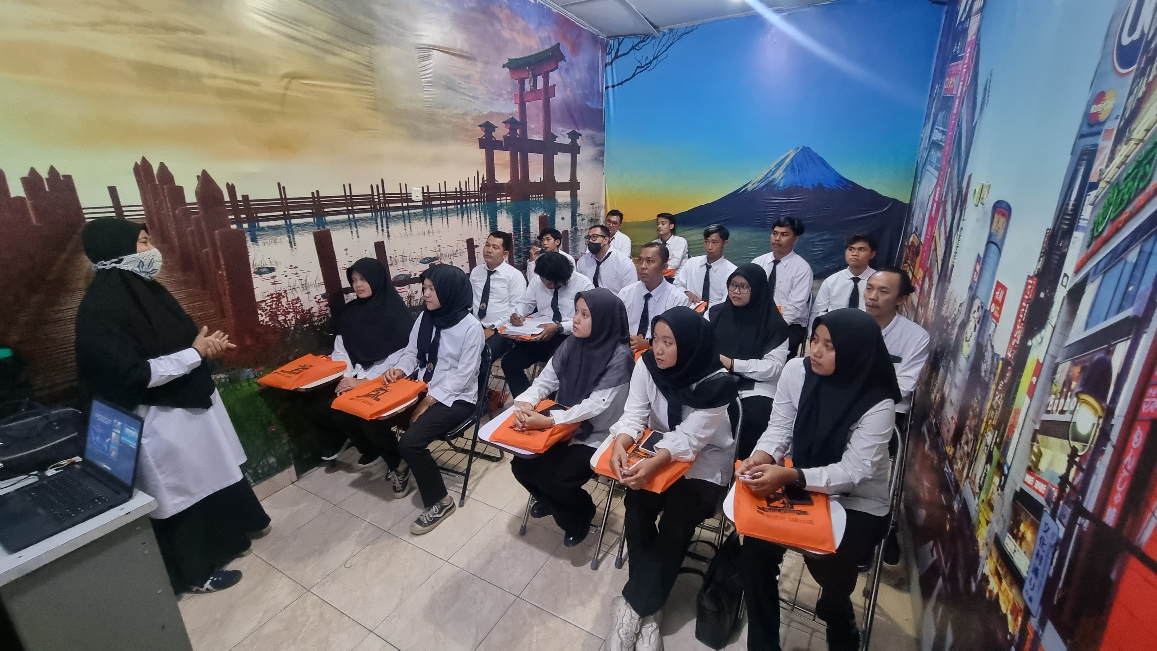 Sosialisasi BP3MI untuk Bahasa Korea Intensif Angkatan 156: Mempersiapkan Calon Pekerja Migran Indonesia